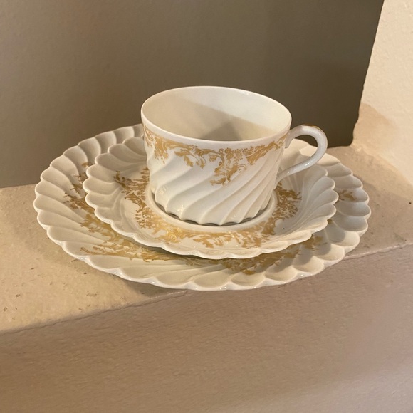 Haviland Limoges Other - Haviland Ladore Limoges. Elegant Gold and White Tea Cup Set. France. Never Used.